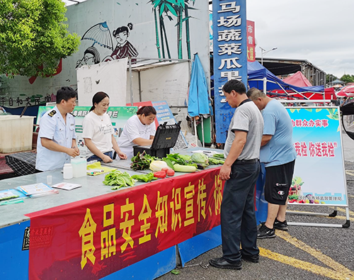 淮南鳳凰市場(chǎng)監管所：開(kāi)展食品安全宣傳檢測活動(dòng)