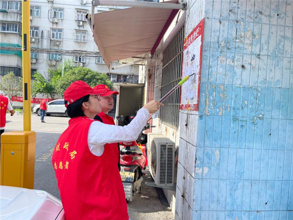 淮南市財政局赴結對共建社區開(kāi)展志愿服務(wù)活動(dòng)
