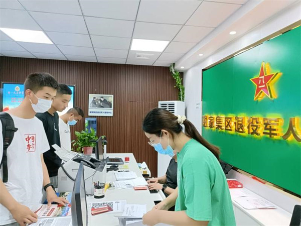 淮南：歡迎回家！——謝家集區迎接退役士兵榮歸！