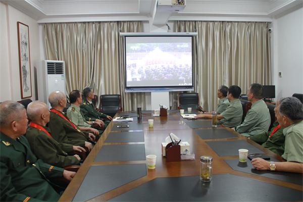 淮南市軍休所：組織軍休干部觀(guān)看第八批在韓中國人民志愿軍烈士遺骸安葬儀式