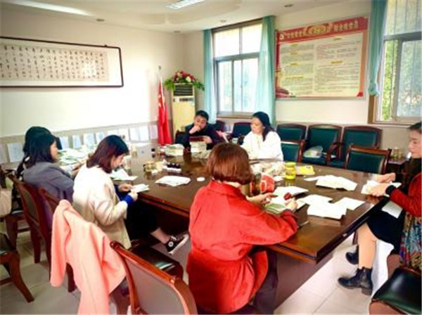 淮南市人力資源和社會(huì )保障局干部培訓中心送服務(wù)上門(mén)，落實(shí)“我為群眾辦實(shí)事”
