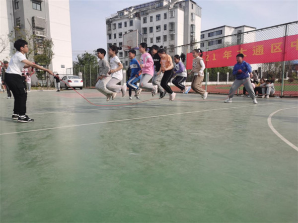 淮南大通區教體局舉行2021年中小學(xué)生跳繩比賽